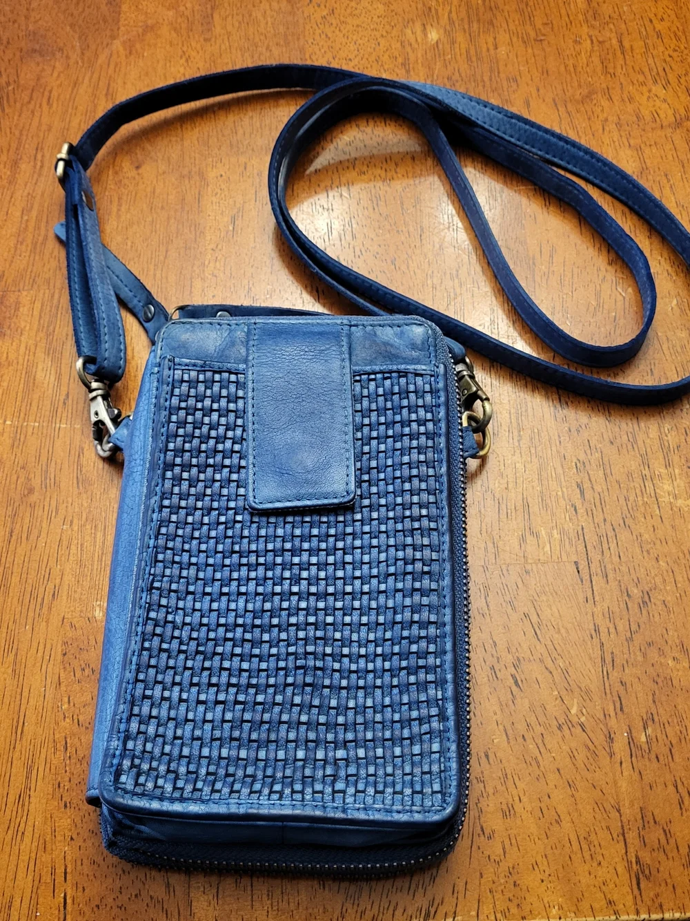 Milo Genuine Canadian Leather Woven Crossbody Bag with Phone Pocket And Wallet